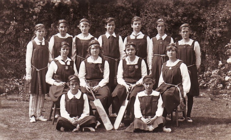 girls cricket 1925 | Jesse Taylor