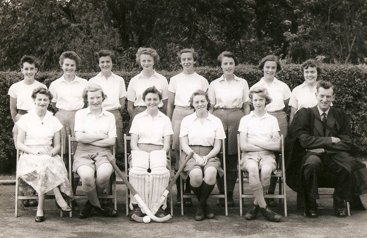 Girls Hockey 1958